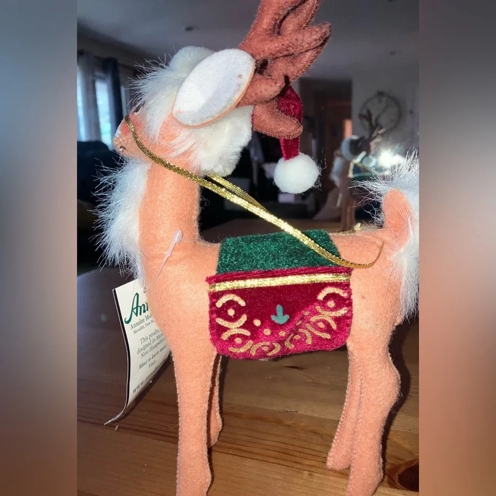 NWT Annalee 8 inch Gold Glitz Reindeer #660307